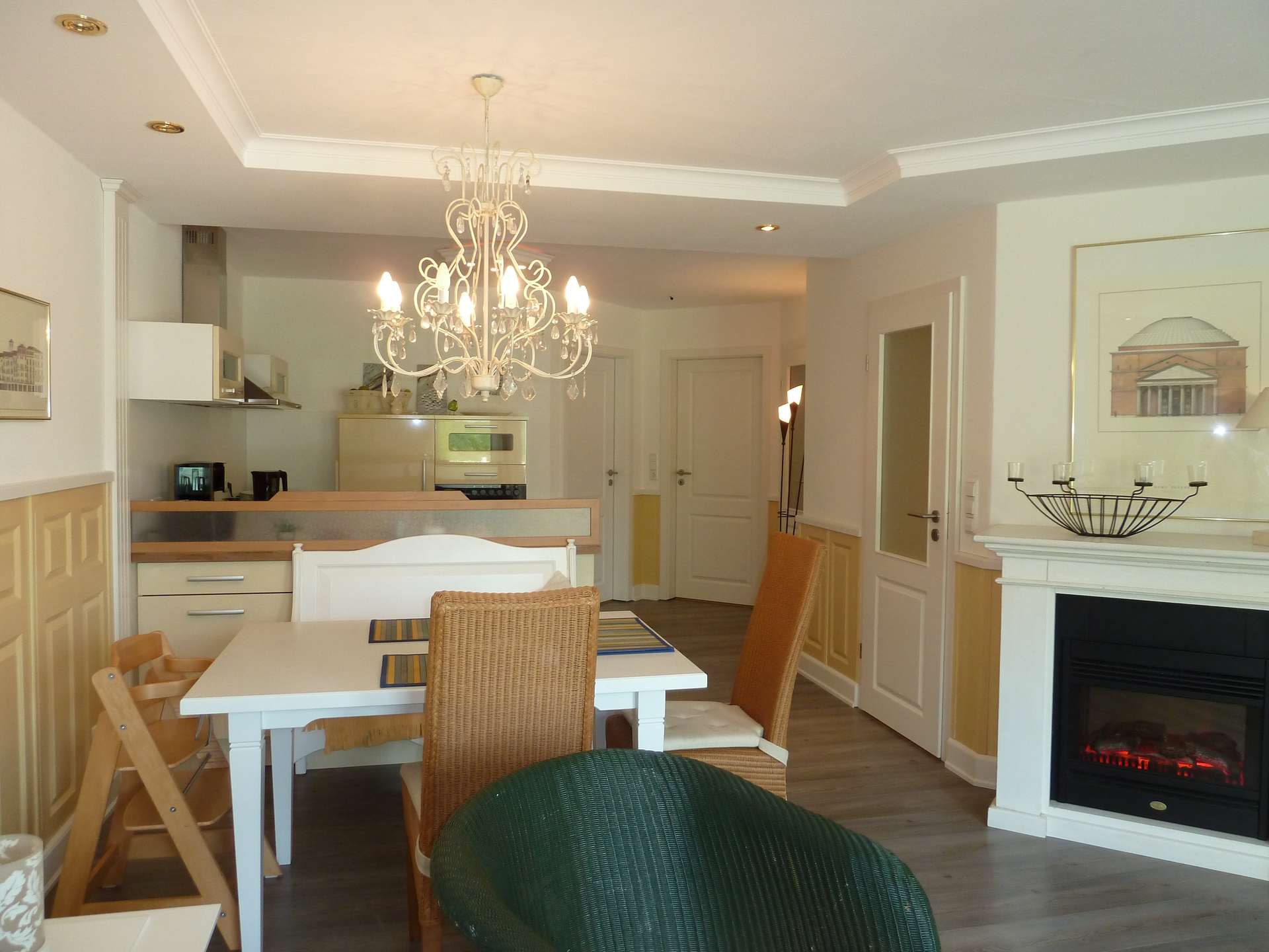 Wohnzimmer Ansicht III